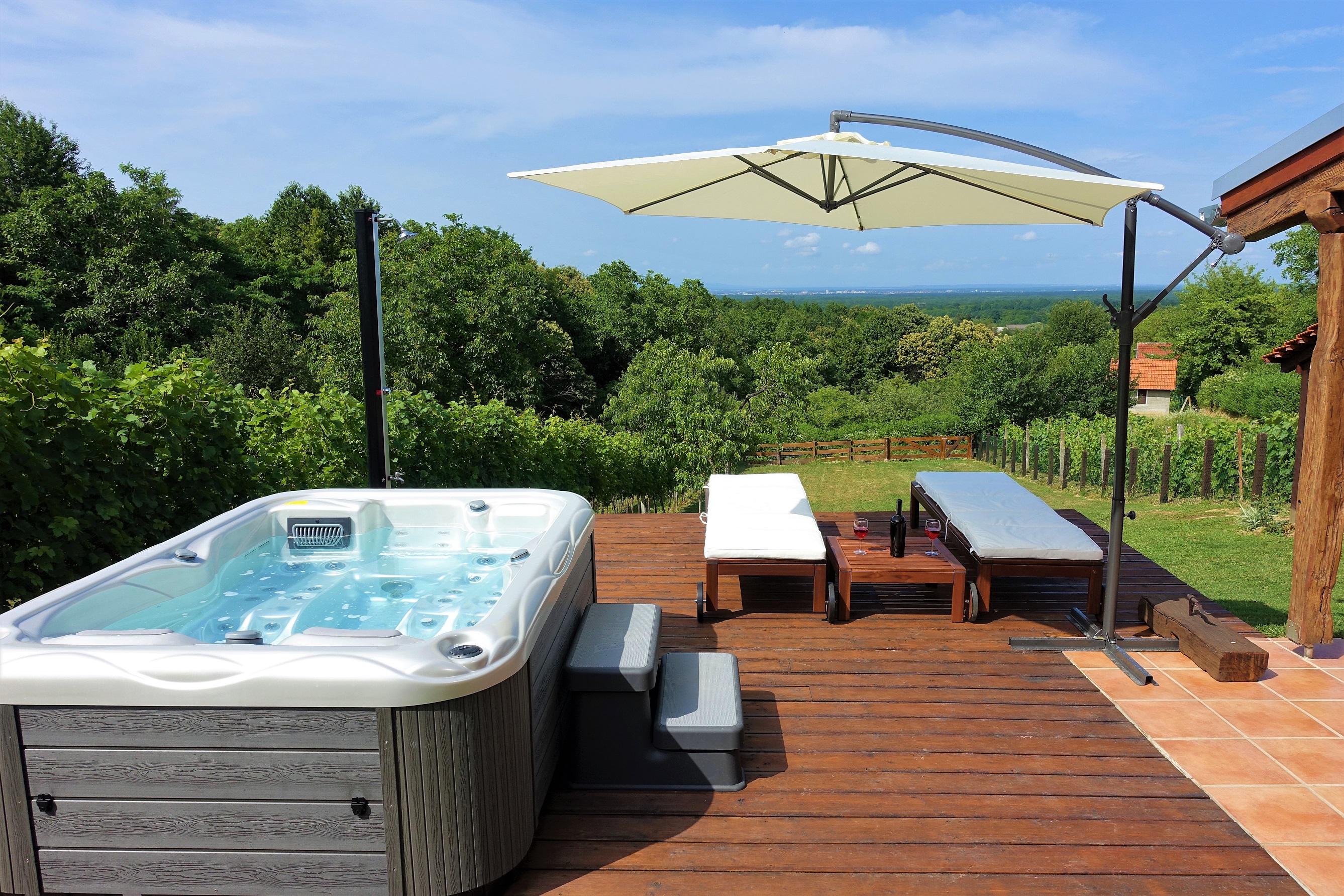 kuća za najam sa jacuzzijem